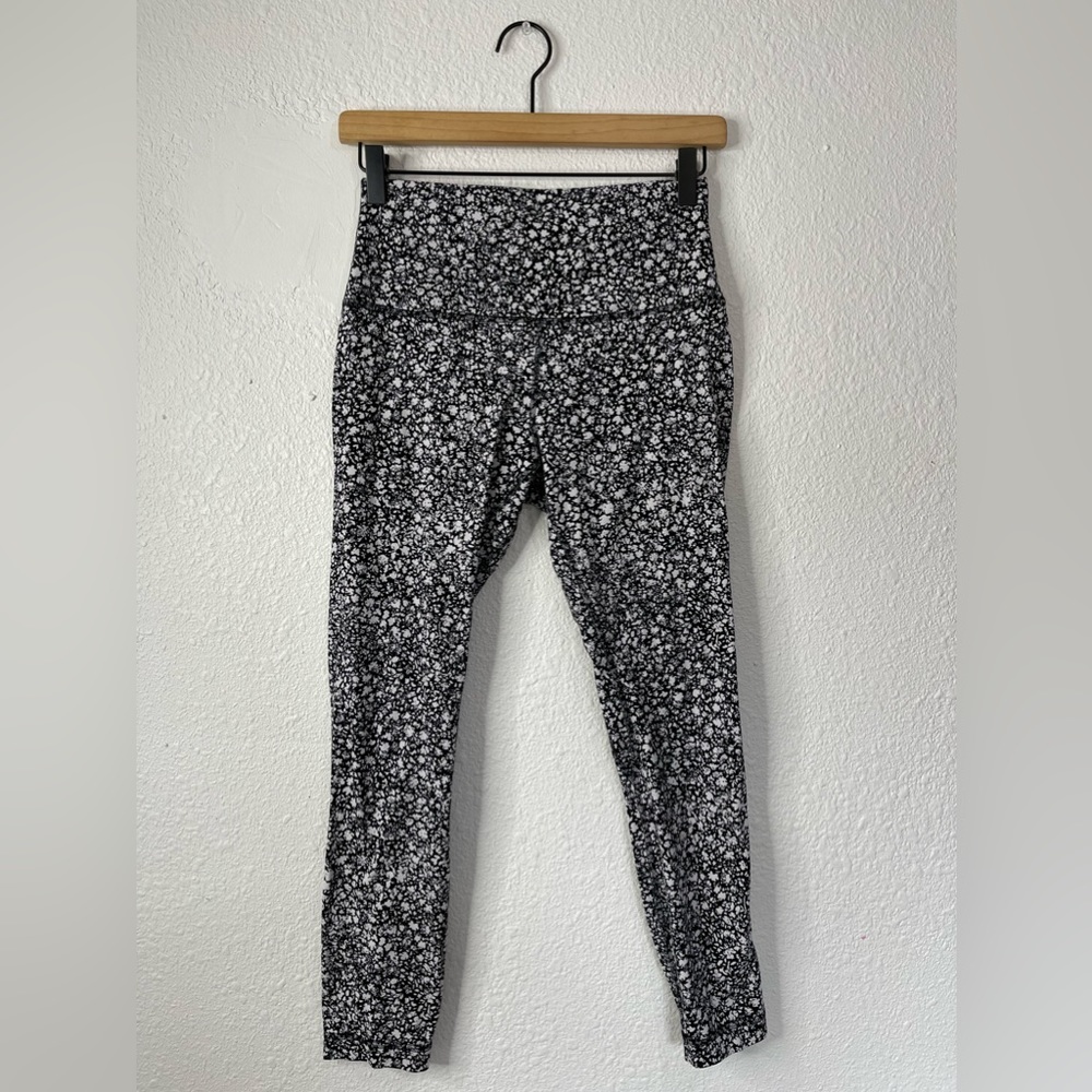 LULULEMON Venture Floral Alpine White Black Align High Rise Pant 25” Size 8
